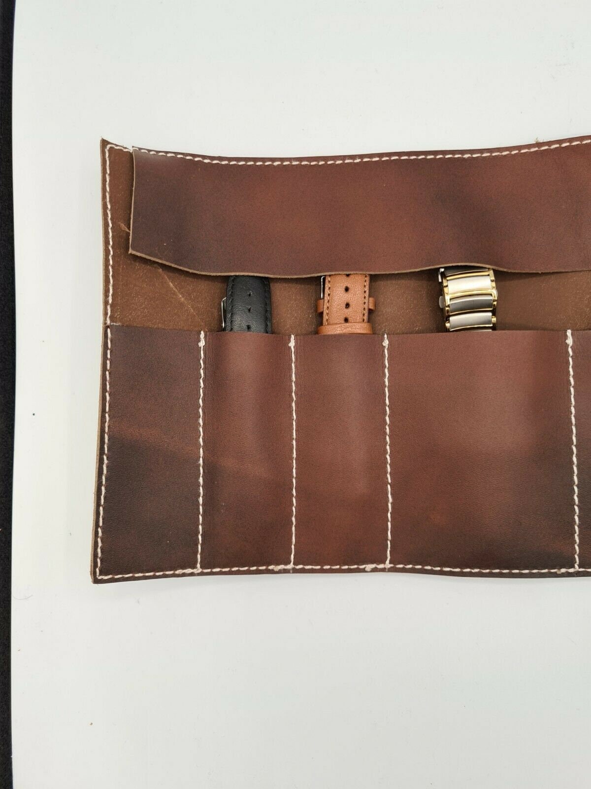 The Hampshire Leather roll for watch and strap case